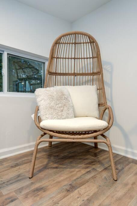 2 Bed 1 Bath-Sleeps 5 To 6 Near Rrg Large Deck Villa Beattyville Eksteriør billede