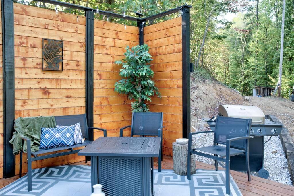 2 Bed 1 Bath-Sleeps 5 To 6 Near Rrg Large Deck Villa Beattyville Eksteriør billede